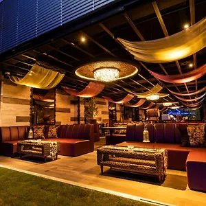 Hotel Petit Bali Garden Shin Okubo - Shinjuku Sta 15min Walk - (adults Only)